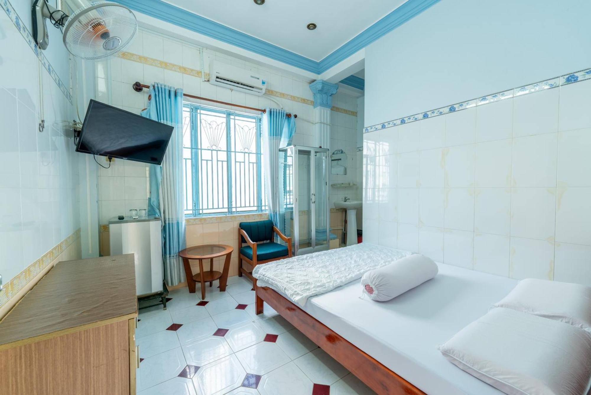Thien Thanh Hotel Vĩnh Long Exterior foto